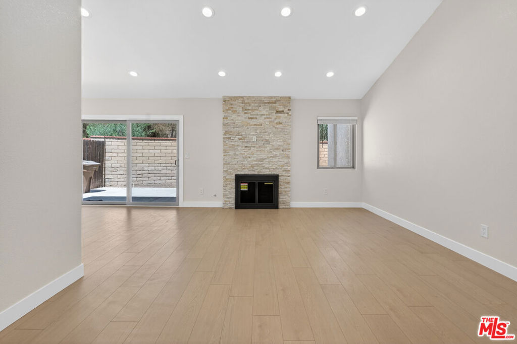 31076 Via San Vicente