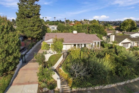Photo of 2220 Thorley PL, Palos Verdes Estates, CA 90274 (MLS # SB26226537)