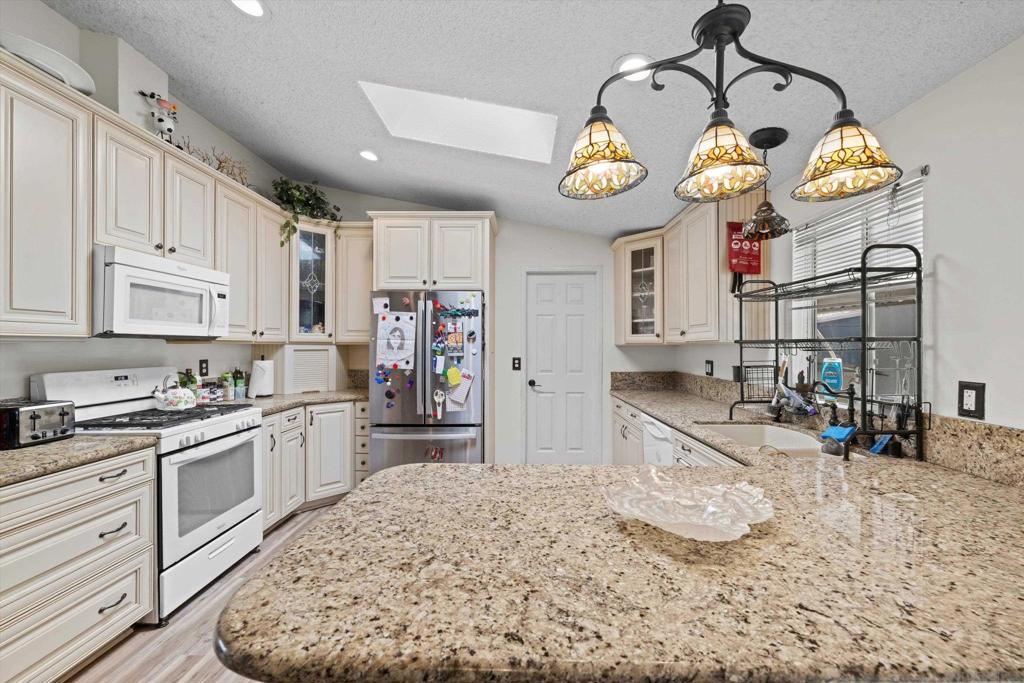 4616 N River SPC 68