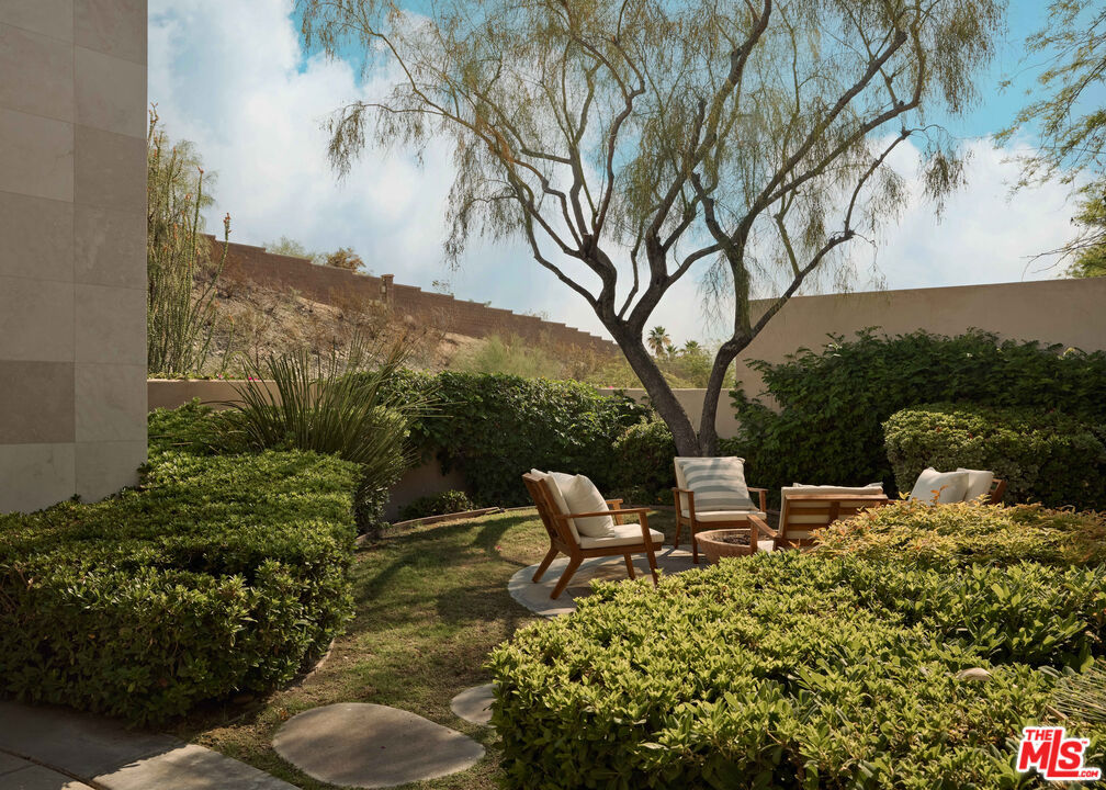 204 Metate Place