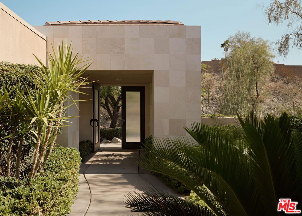 204 Metate Place
