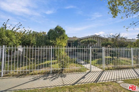 Tiny photo for 23214 Vanowen Street, West Hills, CA 91307 (MLS # 26101824)