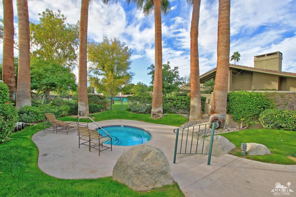 The Lakes Country Cl - Residential Lease