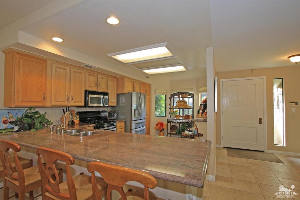 The Lakes Country Cl - Residential Lease