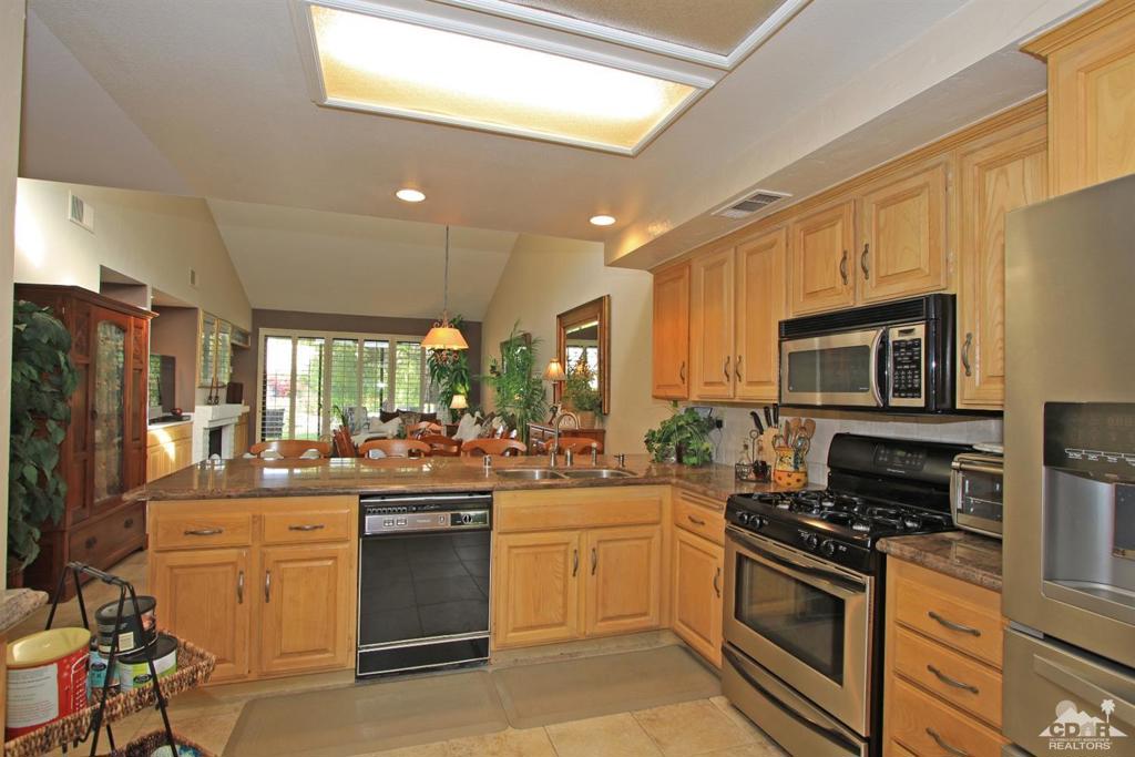 The Lakes Country Cl - Residential Lease