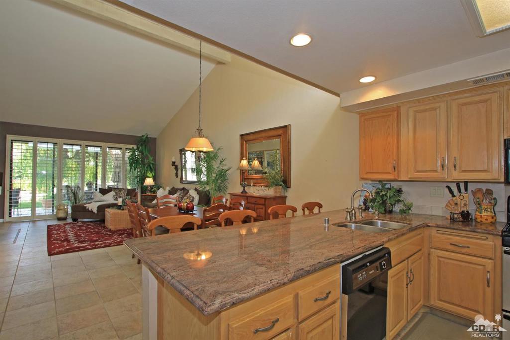 The Lakes Country Cl - Residential Lease