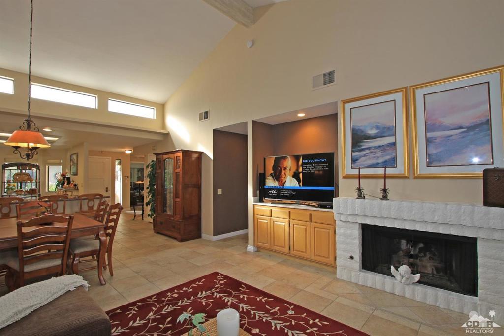 The Lakes Country Cl - Residential Lease