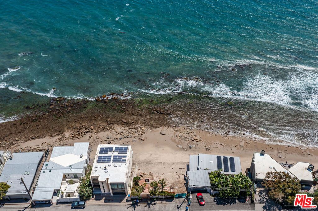 Photo of 24236 Malibu Road, Malibu, CA 90265 (MLS # 26727679)