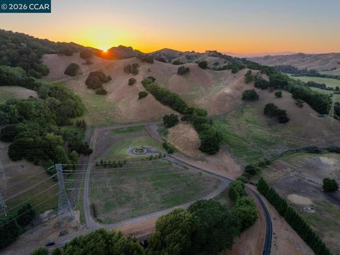 60 Hampton Martinez CA 94553