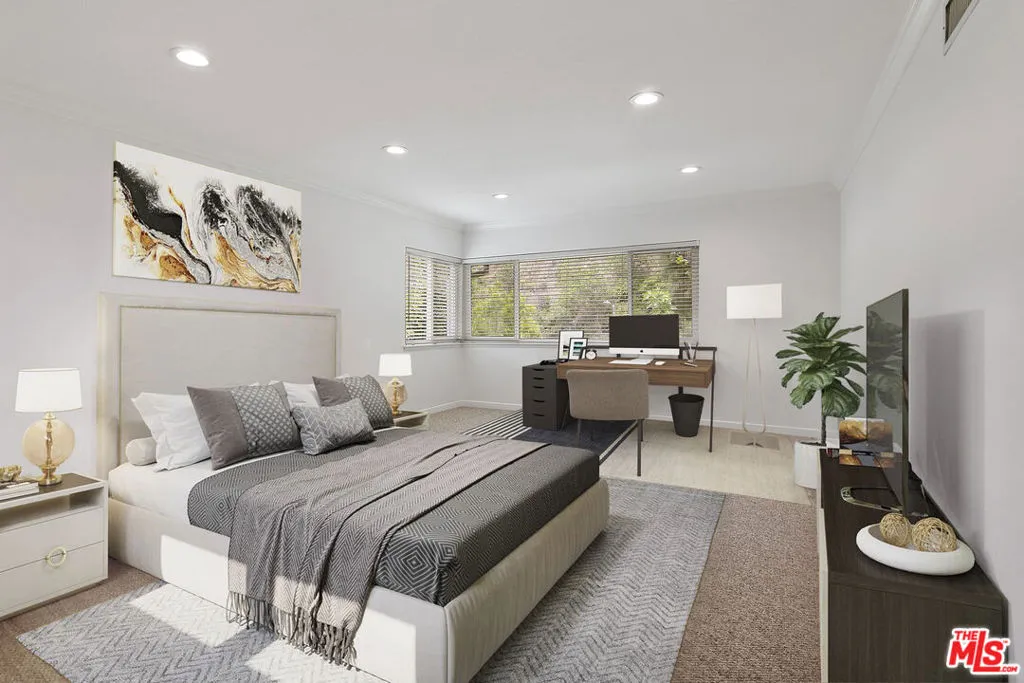 Los Angeles, California 90077, United States, 5 Bedrooms Bedrooms, ,3 BathroomsBathrooms,Residential,Active,193094