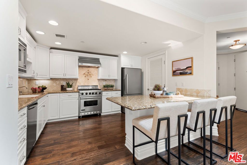 Photo of 1530 Camden Avenue #PH3, Los Angeles, CA 90025 (MLS # 25596011)