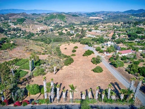 Photo of Fairview Dr, Vista, CA 92084 (MLS # 260022708SD)