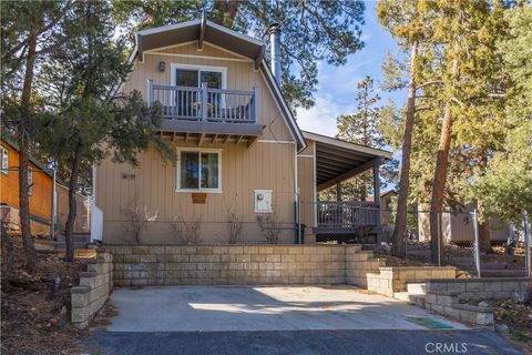Photo of 188 Imperial Ave, Sugarloaf, CA 92386 (MLS # IG26010383)