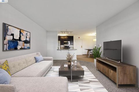 Photo of 6400 Christie Ave #2106, Emeryville, CA 94608 (MLS # 41133277)