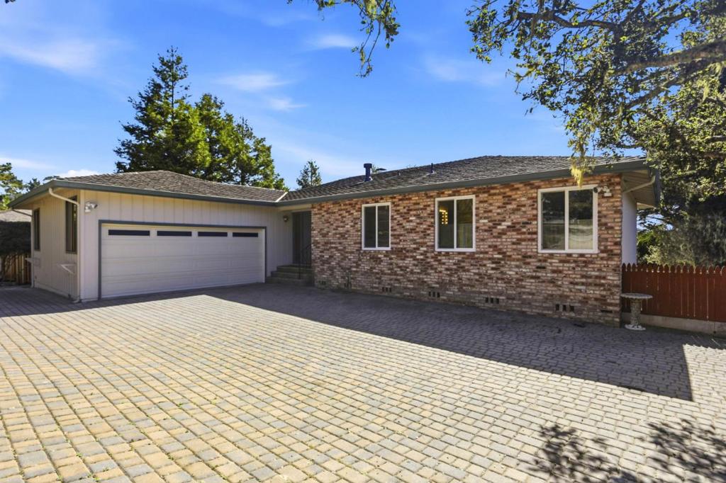 3076 Strawberry Hill Road