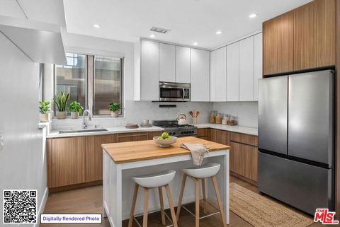 Tiny photo for 1249 N Formosa Avenue, West Hollywood, CA 90046 (MLS # 26660453)