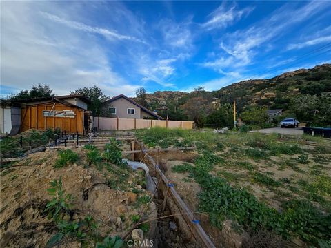 Photo of 9347 Healy Trail Trl, Chatsworth, CA 91311 (MLS # AR26028355)