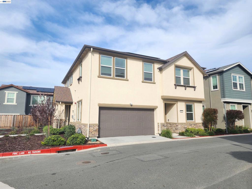 417 Mystic Ln