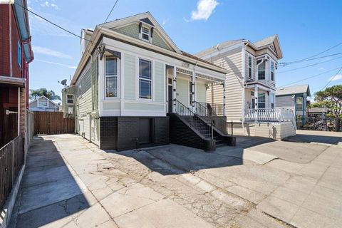 2735 E 11Th St Oakland CA 94601