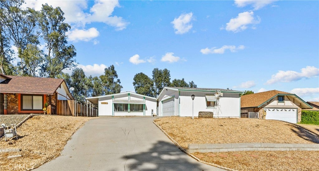 33275 Mill Pond
