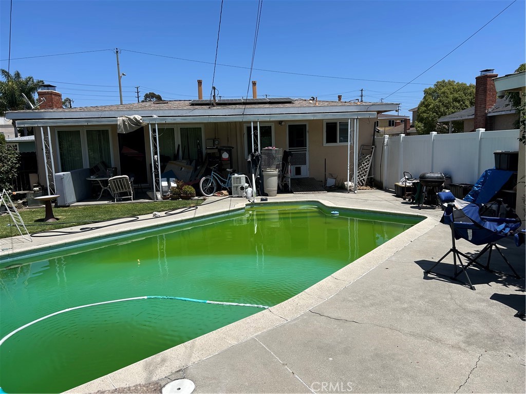 2211 Conquista Avenue