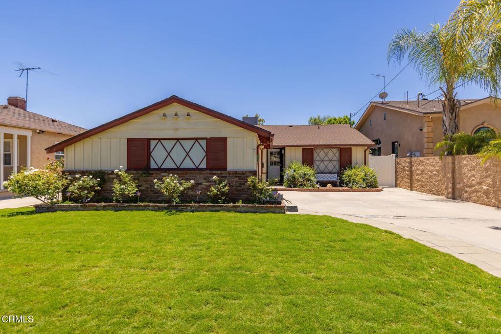 12822 Erwin Street
