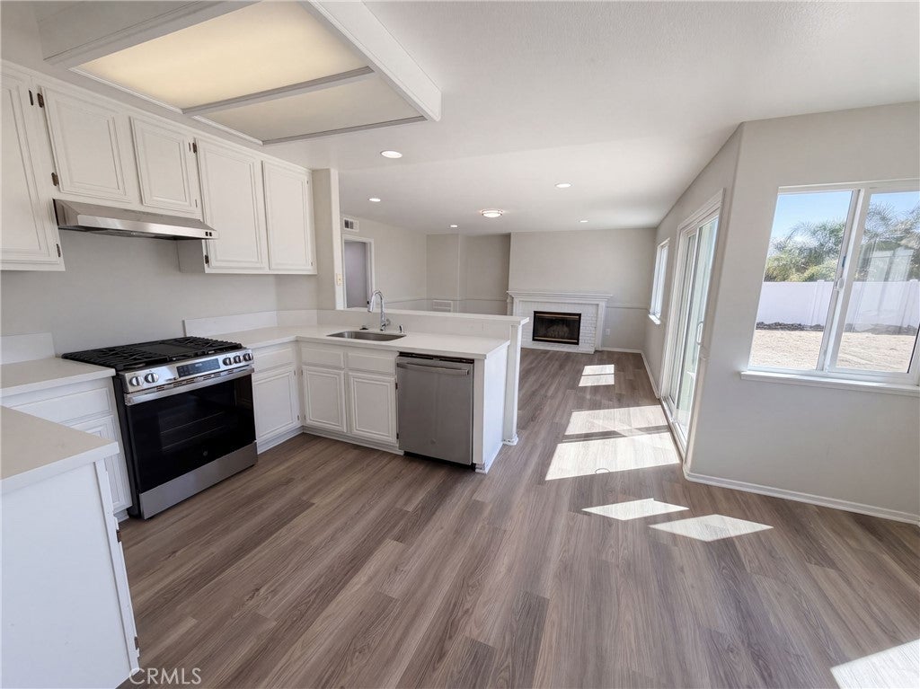2371 W Via Bello