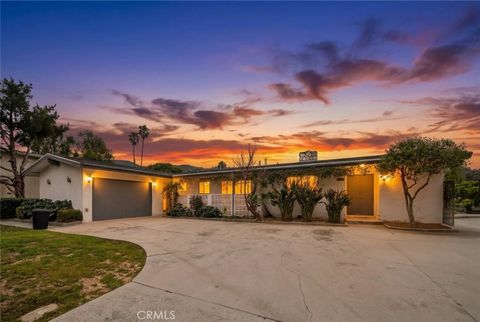 Photo of 10346 Siesta Drive, Sunland, CA 91040 (MLS # GD26054327)