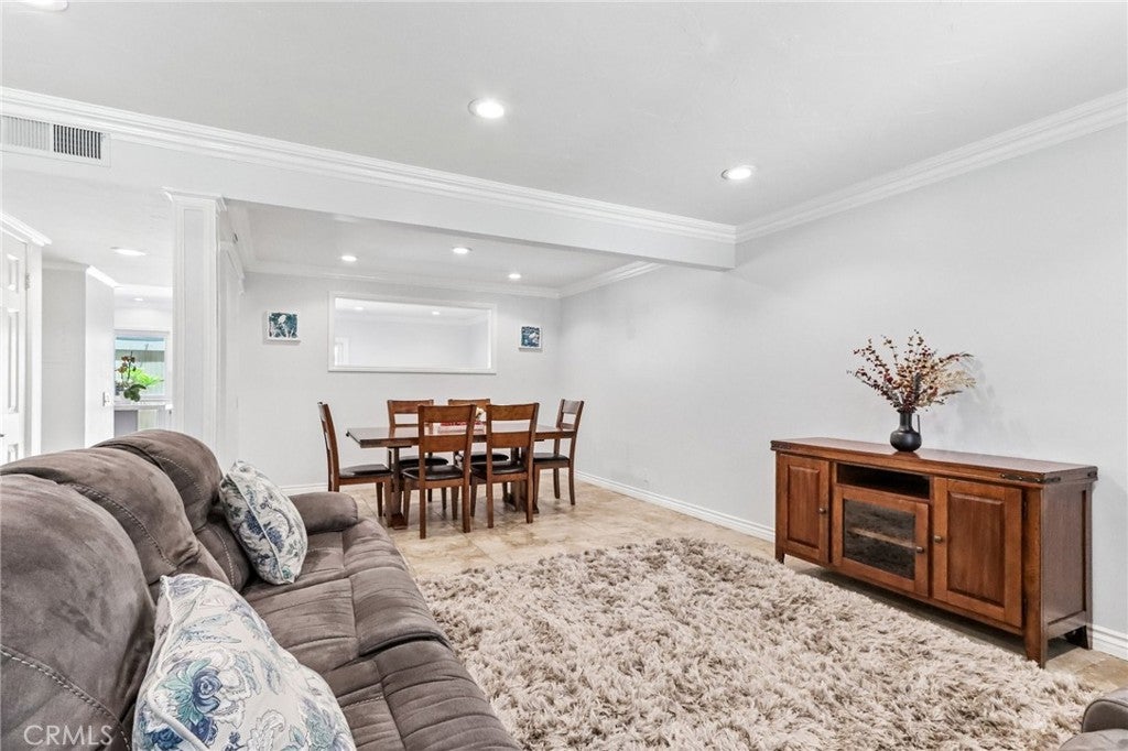 10424 Echo River Court, Fountain Valley CA 92708 - Photo 11