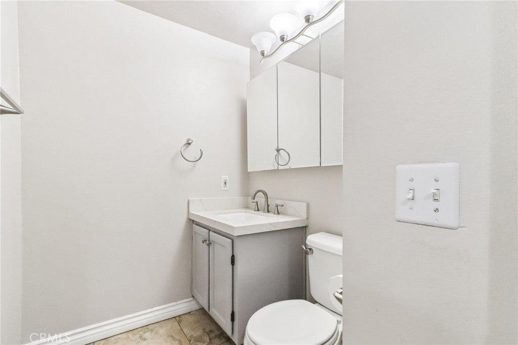10424 Echo River Court, Fountain Valley CA 92708 - Photo 37