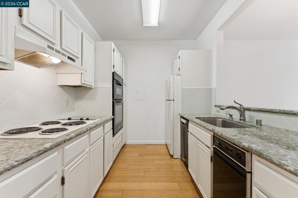 1860 Tice Creek 1214