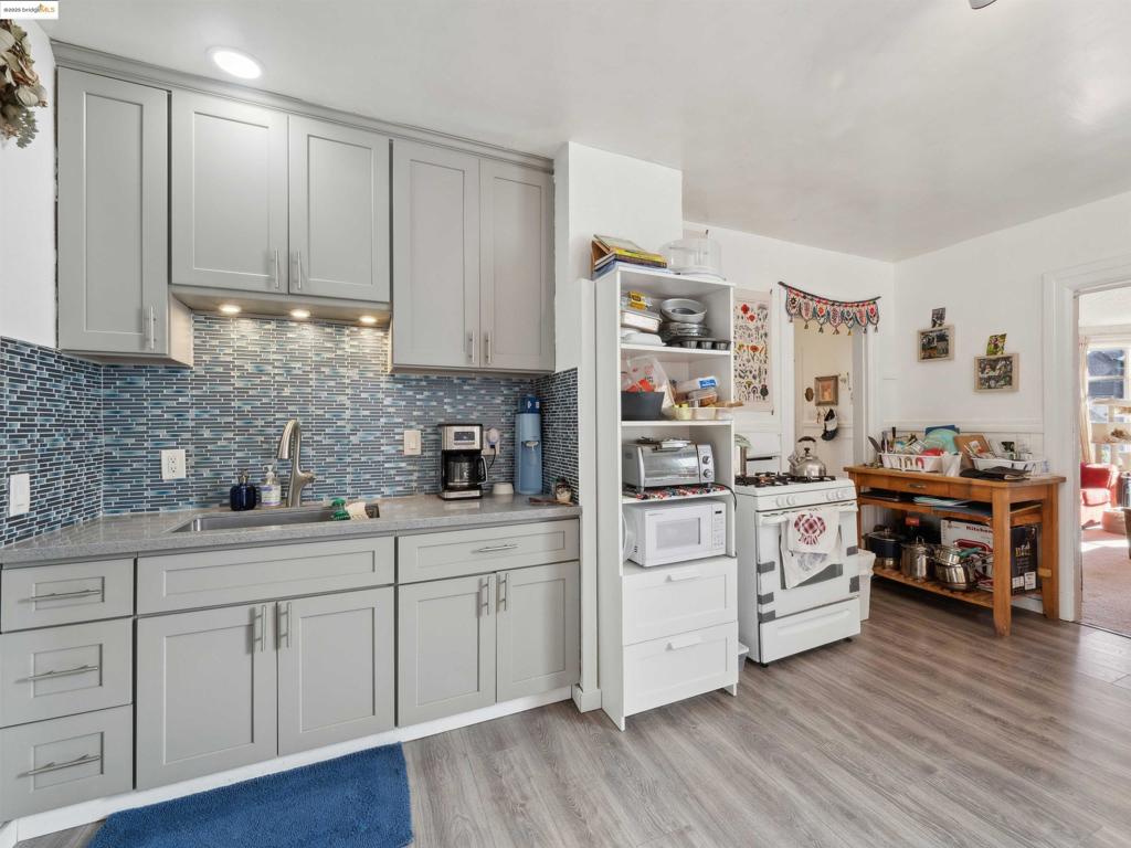WEST END - Residential Income