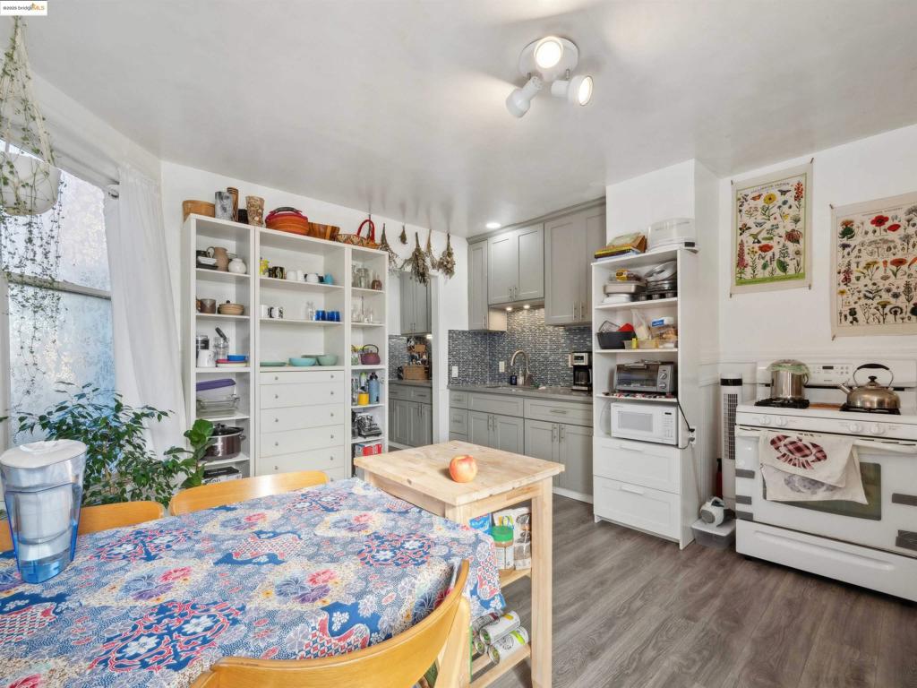 WEST END - Residential Income