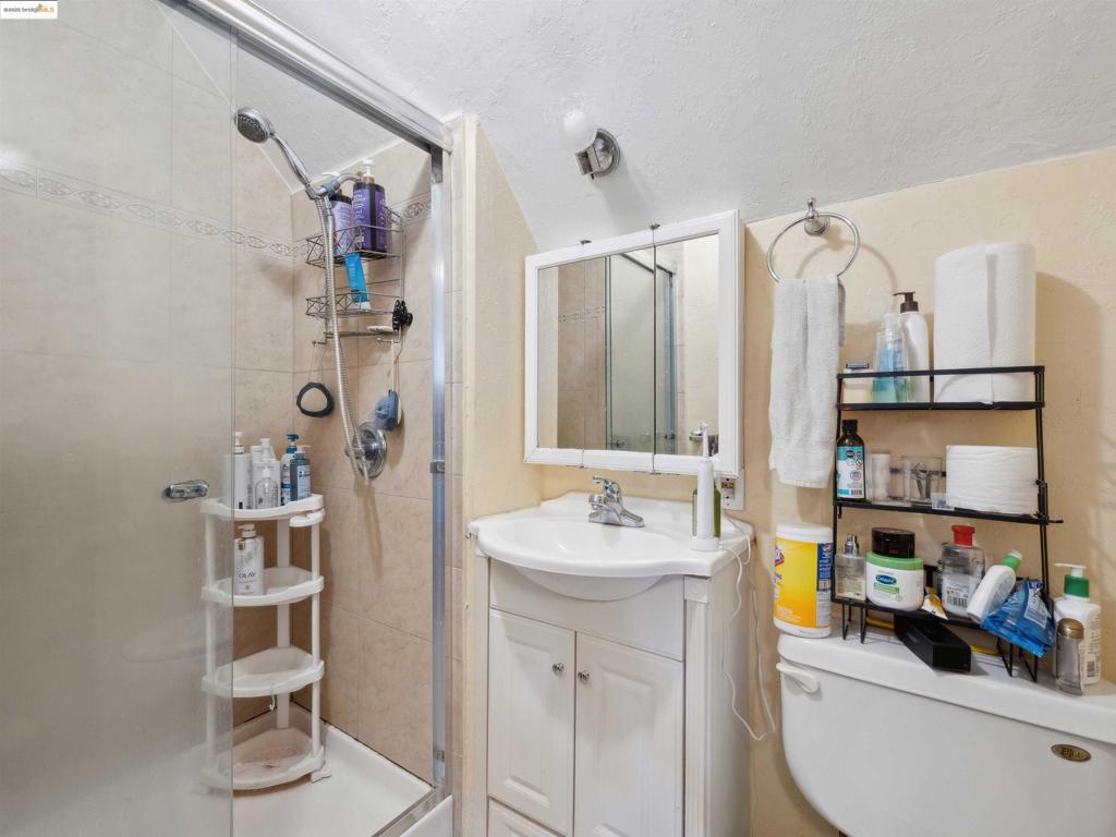 WEST END - Residential Income