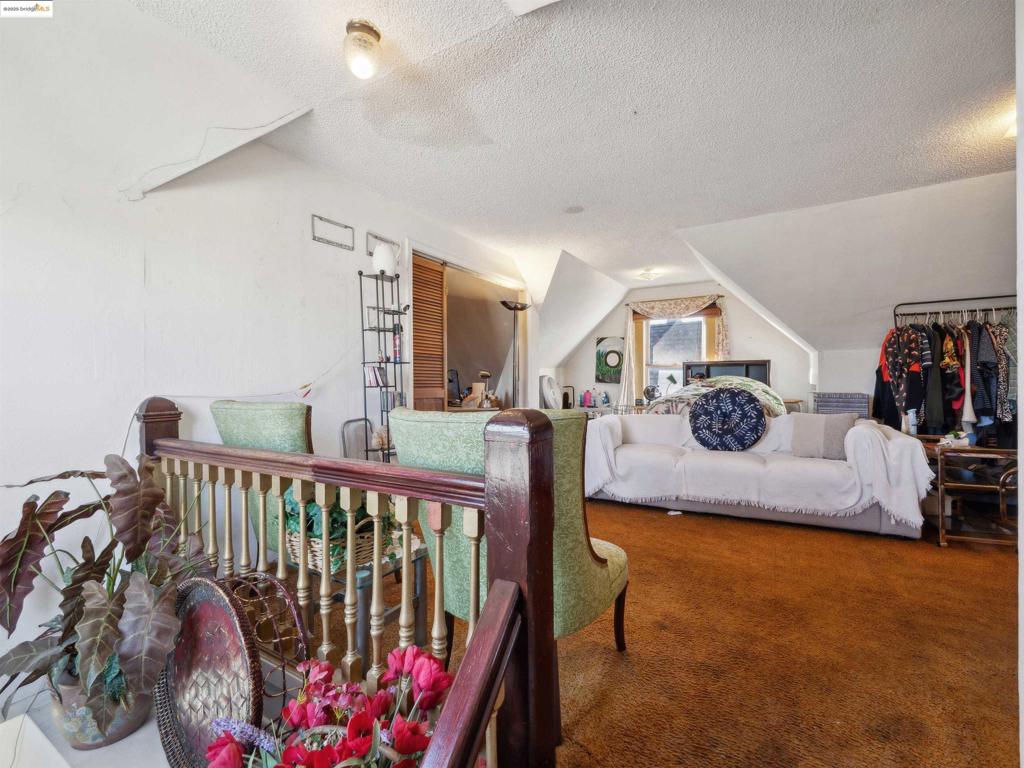 WEST END - Residential Income