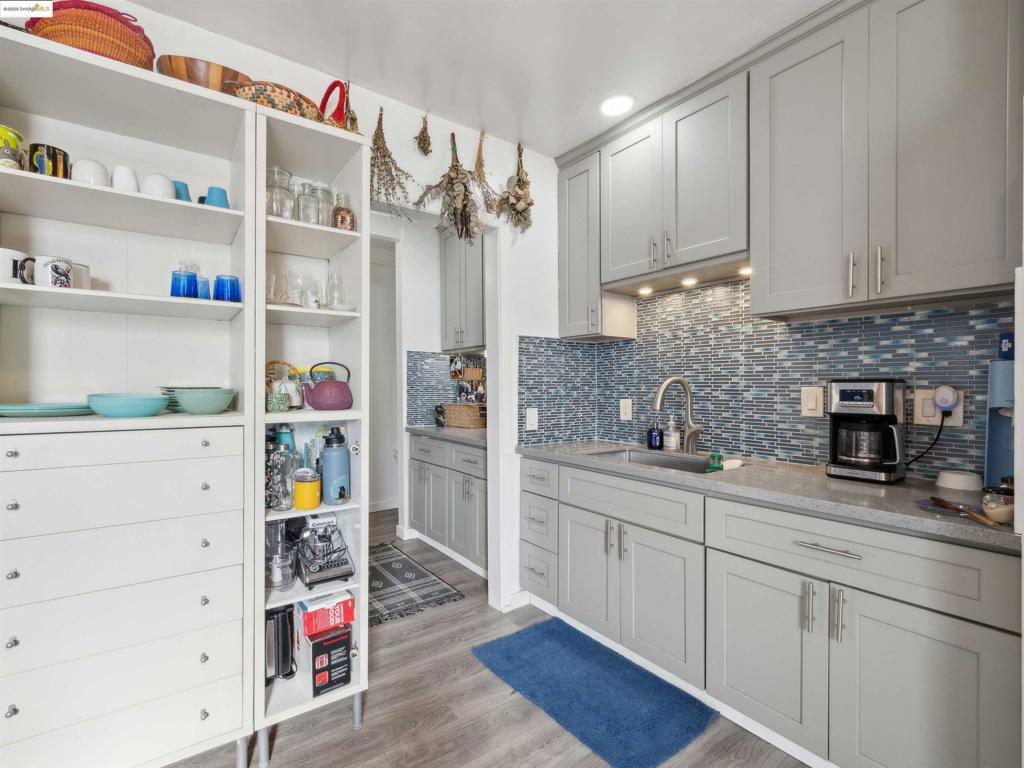 WEST END - Residential Income