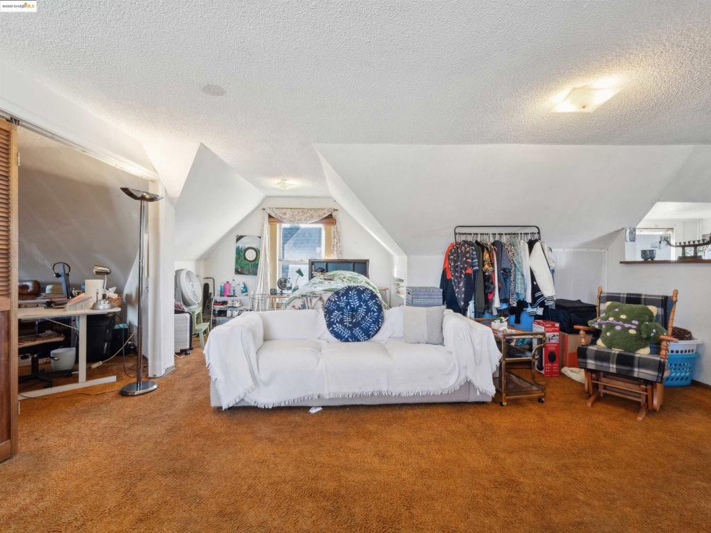 WEST END - Residential Income