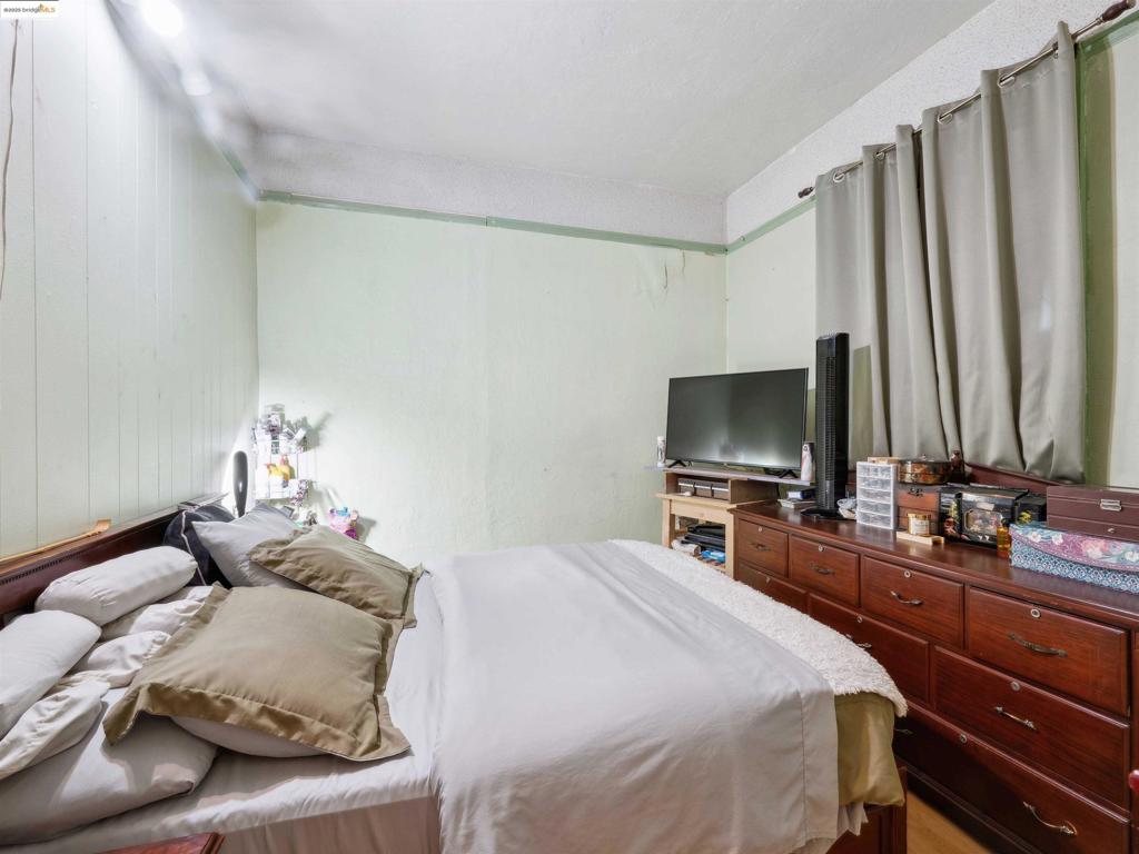 WEST END - Residential Income