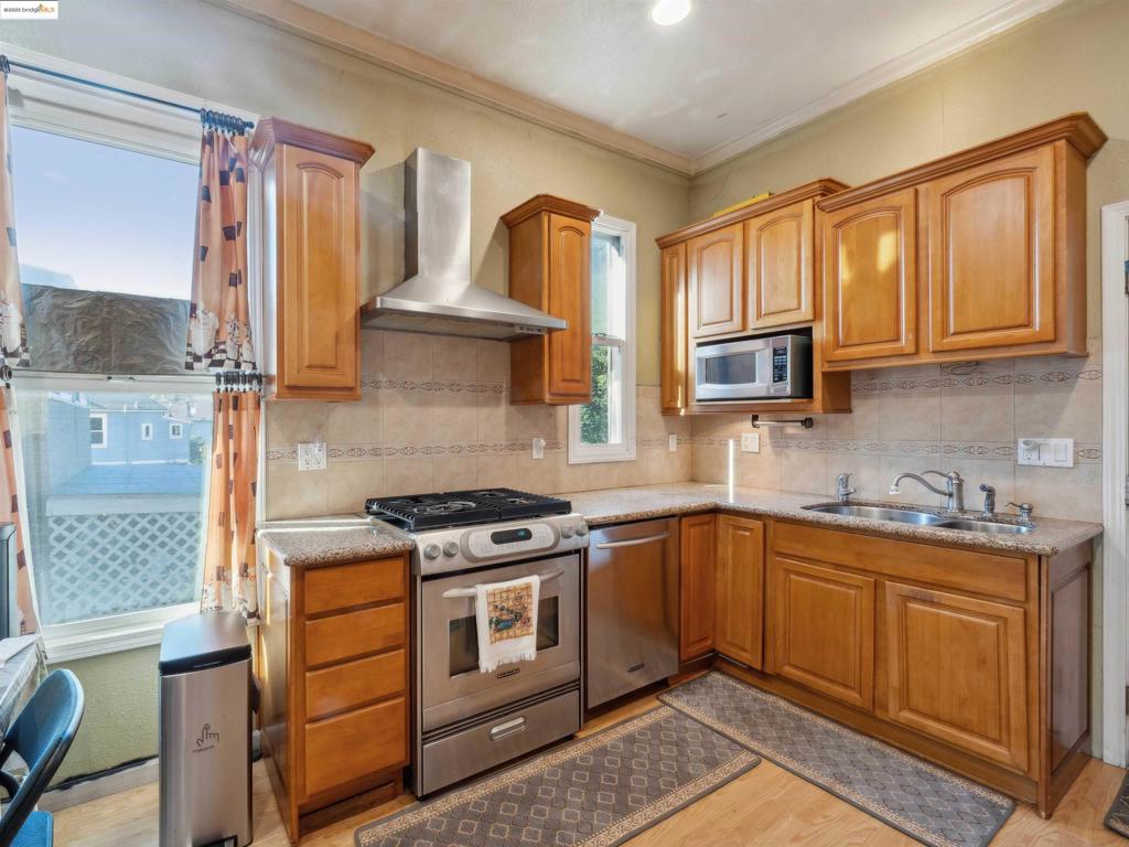 WEST END - Residential Income