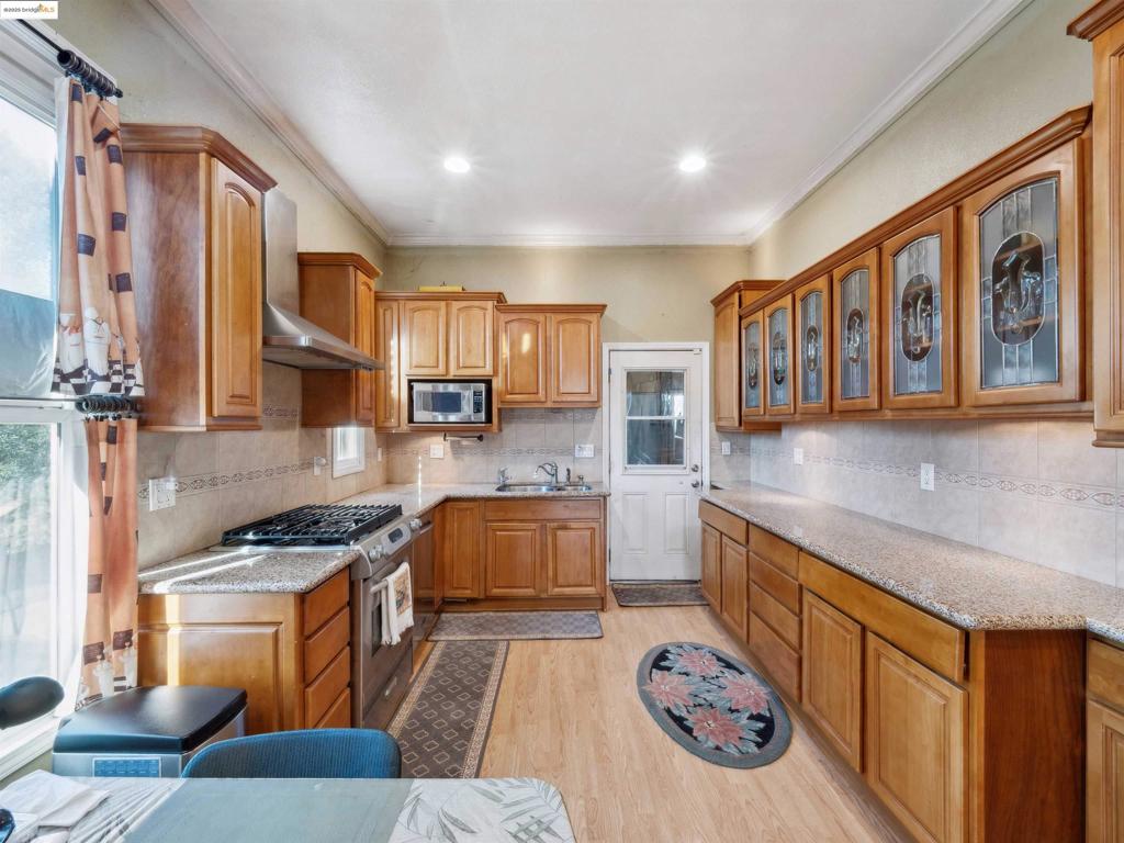 WEST END - Residential Income