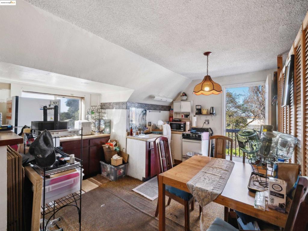 WEST END - Residential Income