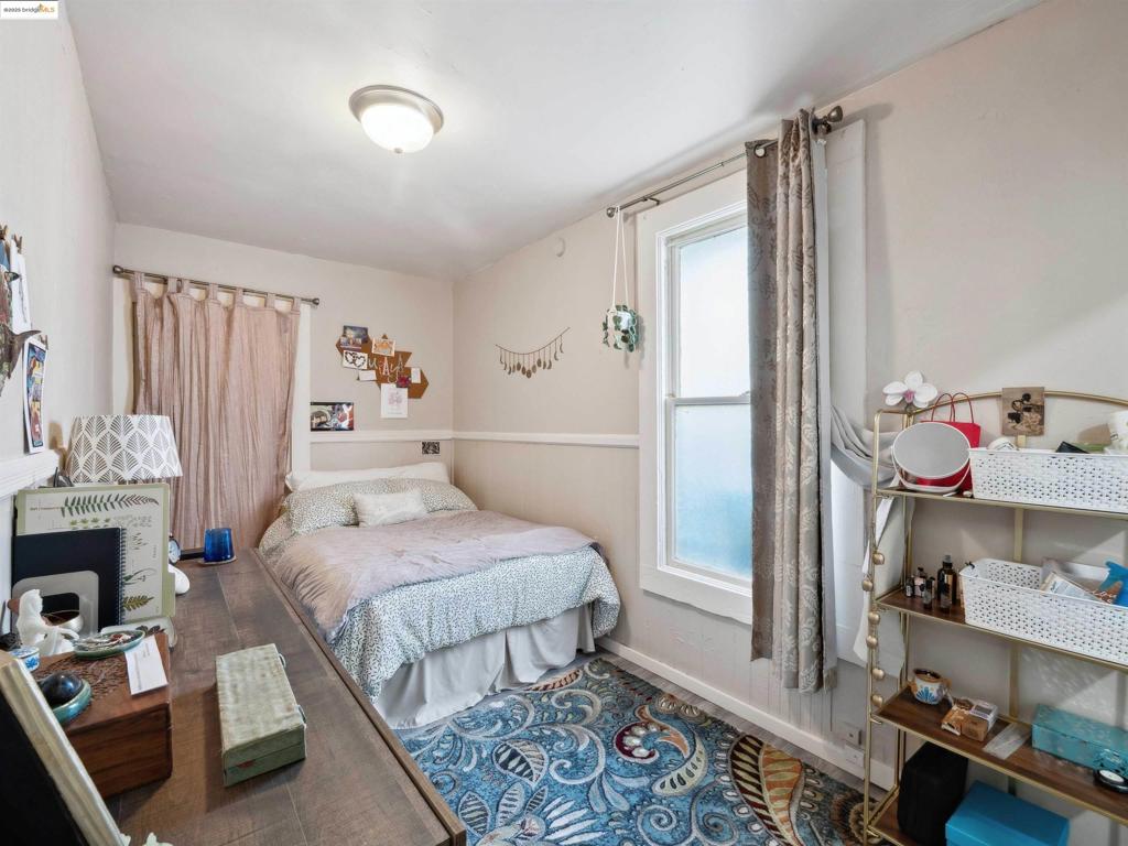 WEST END - Residential Income