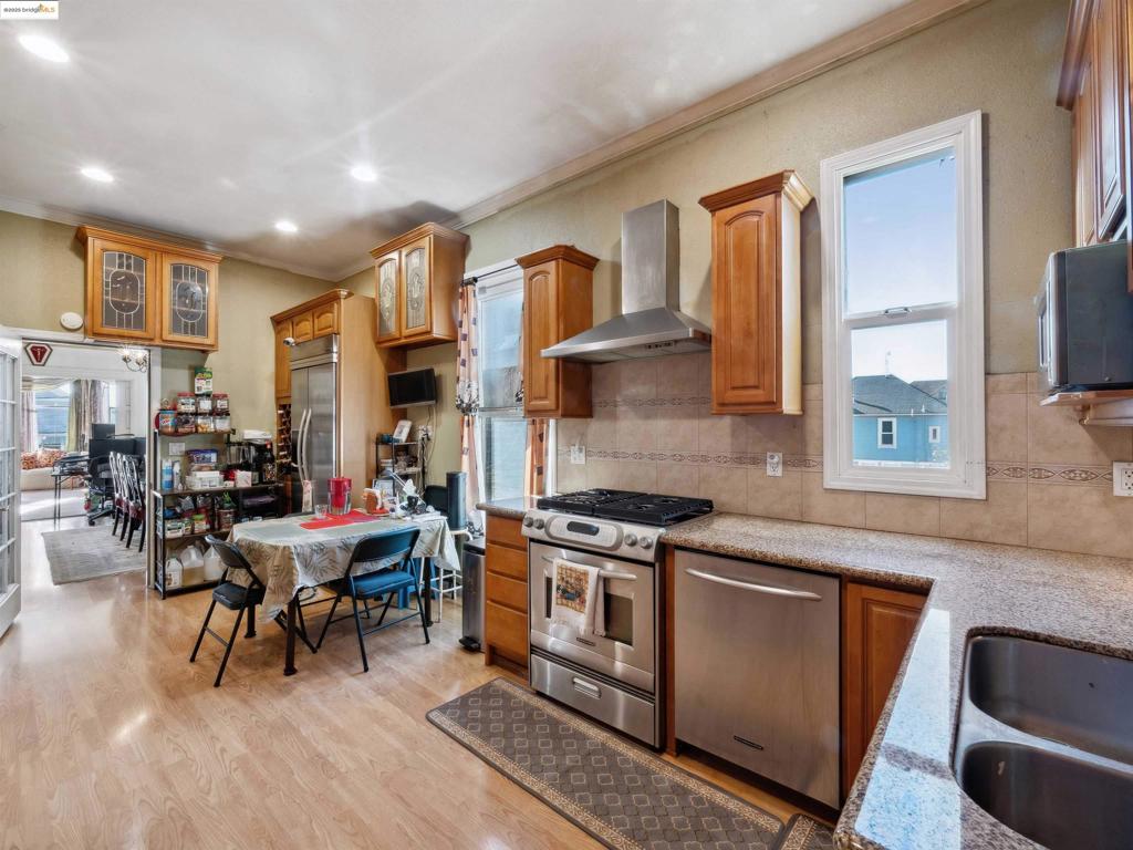 WEST END - Residential Income