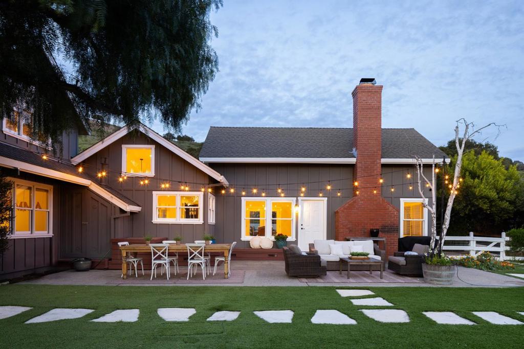 929 W Carmel Valley Road