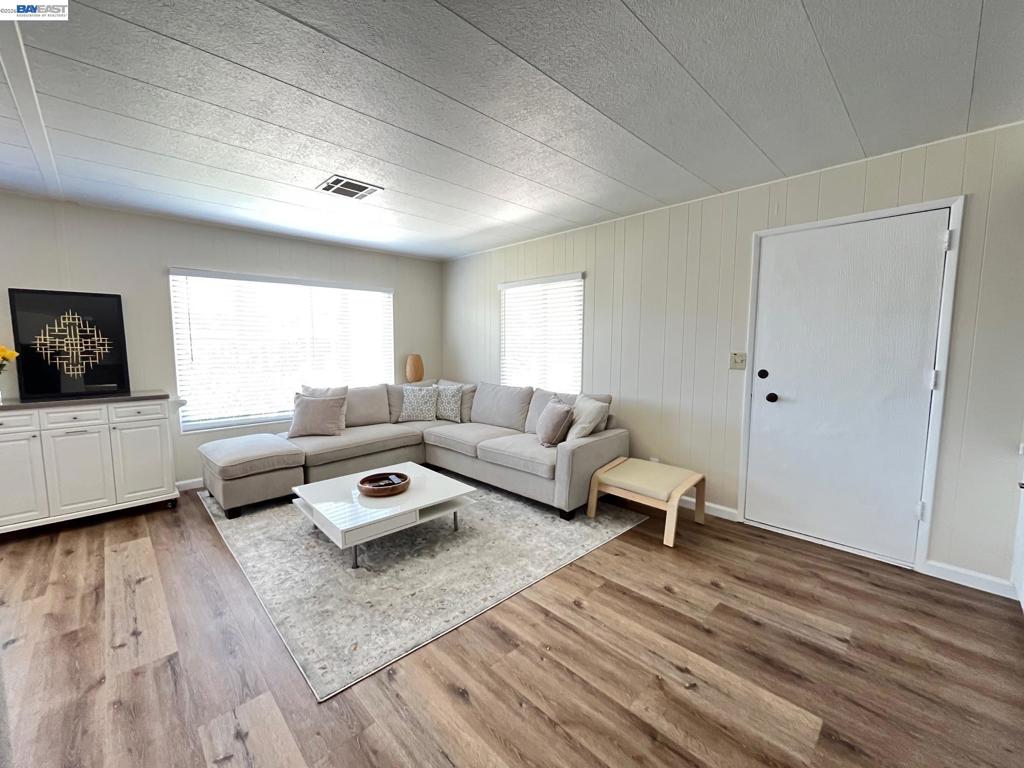 711 Old Canyon Rd.