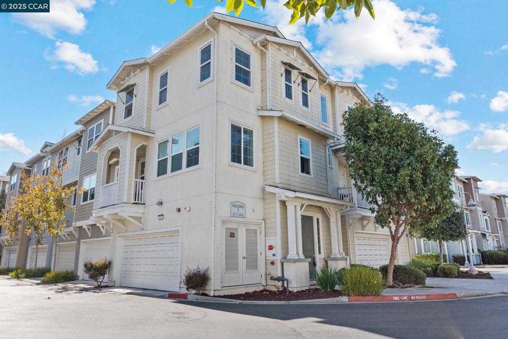 MARINA BAY - Residential