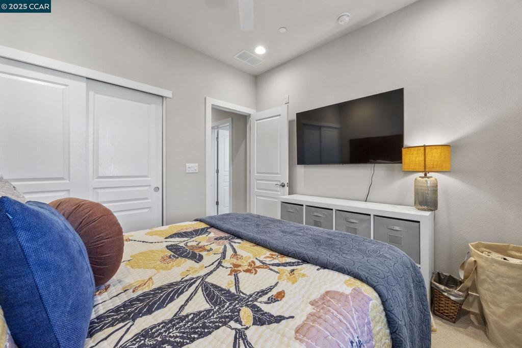 MARINA BAY - Residential