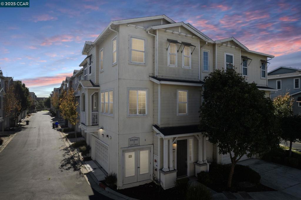 MARINA BAY - Residential