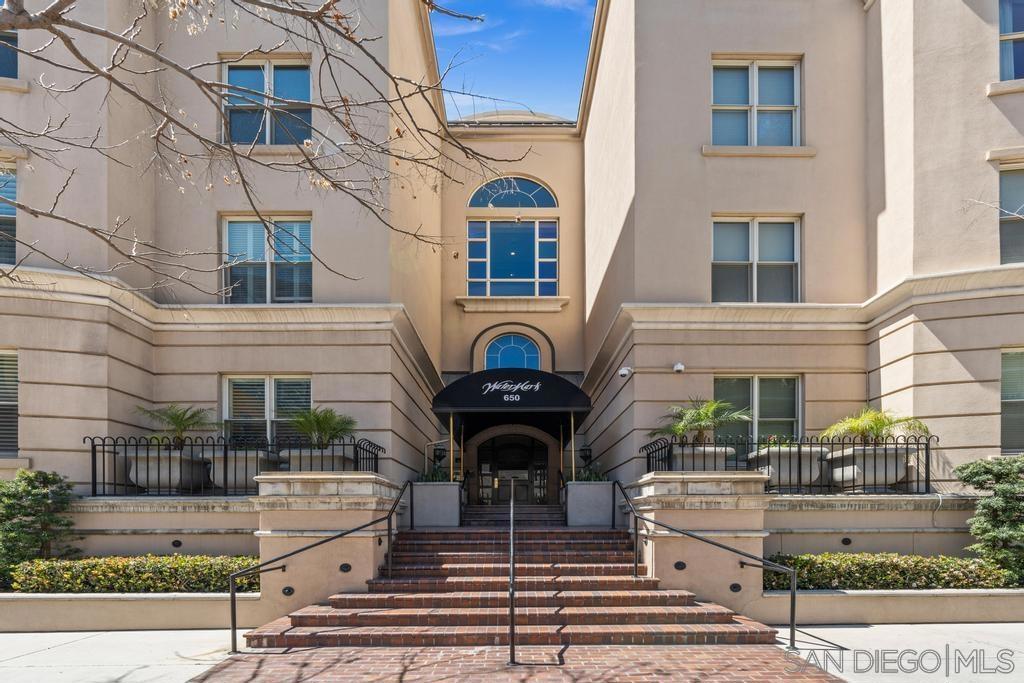 Large 2 bedroom, 2.5 bathroom condominium for rent at Watermark, in Downtown San Diego's Marina district. Centrally located, just blocks from the San Diego Bay, Gaslamp Quarter, Petco Park, and Little Italy. This upscale mid-rise building is quiet, and well kept. Inside, the home itself, has been recently updated with new paint & new carpet. In-unit, full sized washer & dryer. 2 parking spaces in the secure, gated, underground parking garage.