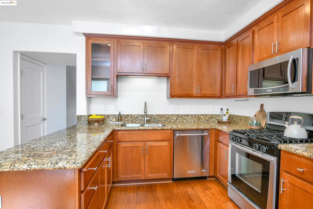 PRINGLE RANCH - Residential